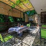 Hundefreundliches Nur 300 Meter Zum Sandstrand Mit Meerblick Appartamento Crikvenica
